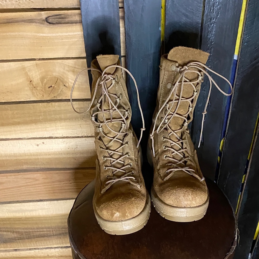 Men's Tan Lace-Up Boots